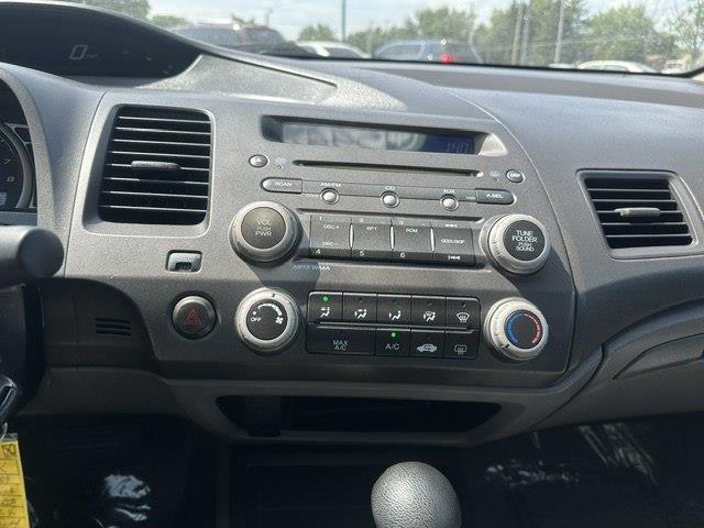 Honda Civic LX Sedan 5-Speed AT 2009