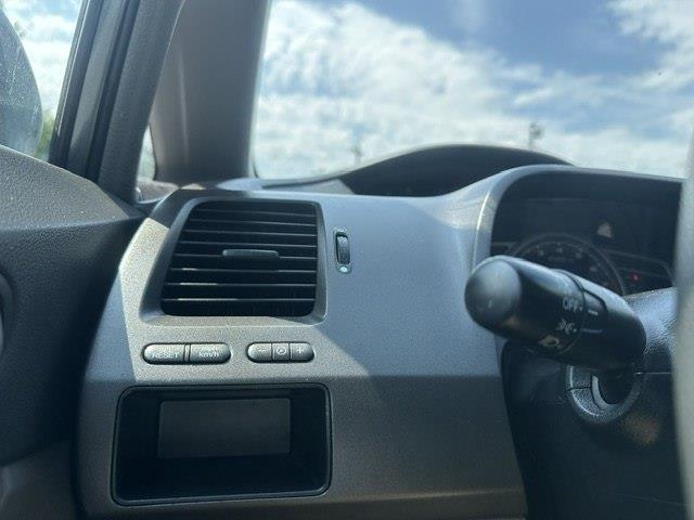 Honda Civic LX Sedan 5-Speed AT 2009