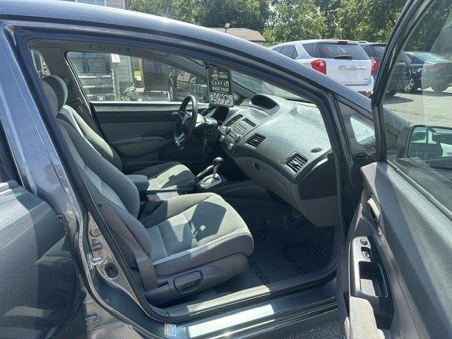 Honda Civic LX Sedan 5-Speed AT 2009