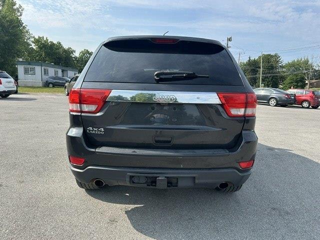 Jeep Grand Cherokee Laredo 4WD 2011
