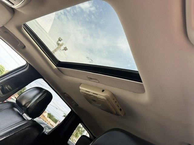 Jeep Grand Cherokee Laredo 4WD 2011