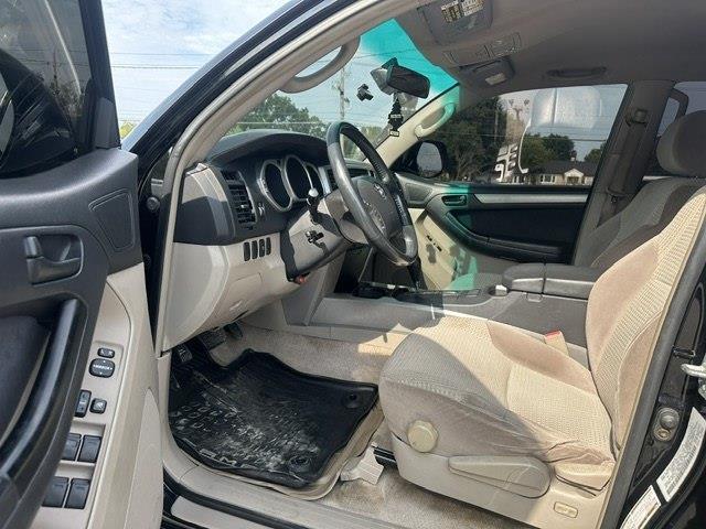 Toyota 4Runner SR5 2WD 2004