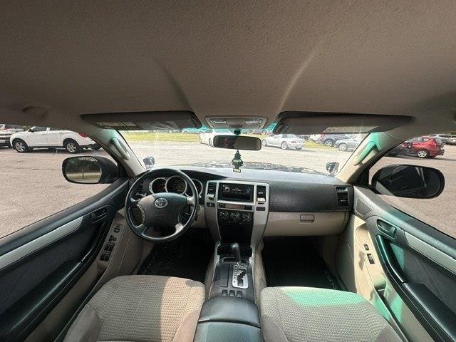 Toyota 4Runner SR5 2WD 2004