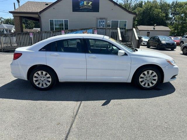 Chrysler 200 LX 2011