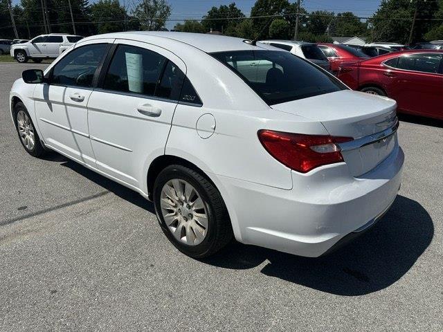 Chrysler 200 LX 2011