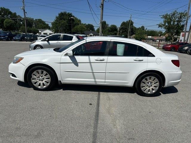 Chrysler 200 LX 2011