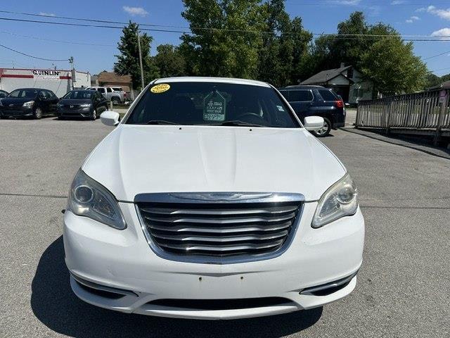 Chrysler 200 LX 2011