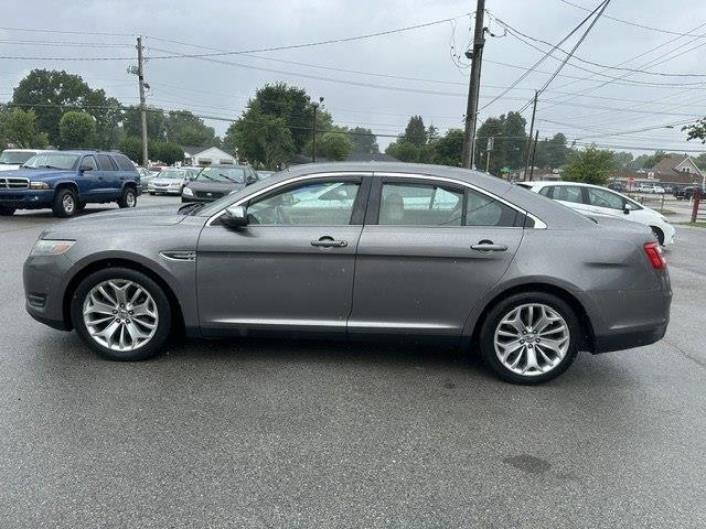 Ford Taurus Limited FWD 2013