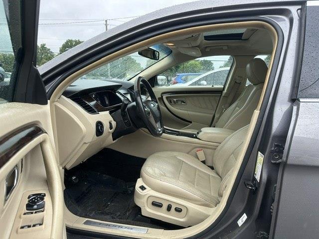 Ford Taurus Limited FWD 2013