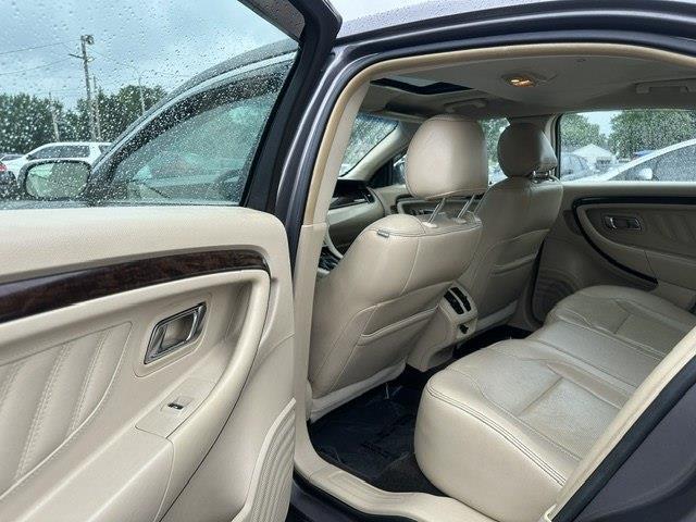 Ford Taurus Limited FWD 2013