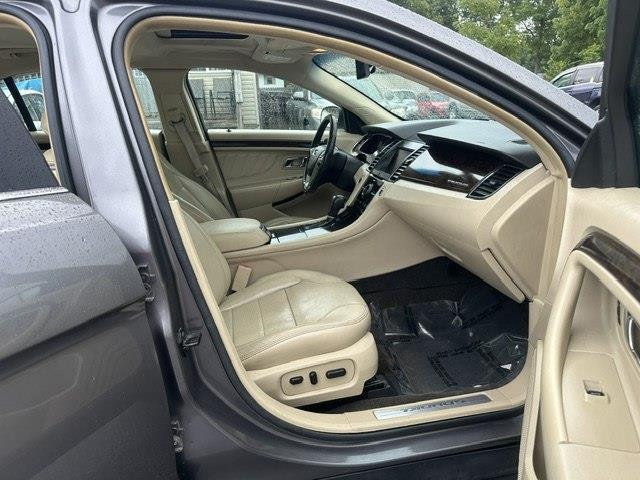 Ford Taurus Limited FWD 2013