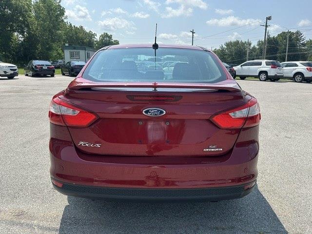 Ford Focus SE Sedan 2014