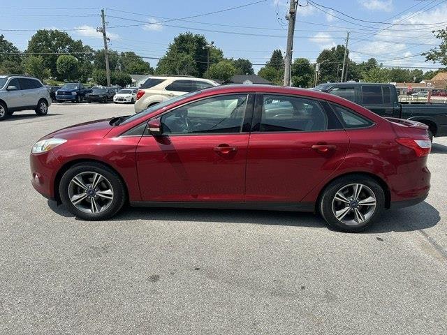 Ford Focus SE Sedan 2014