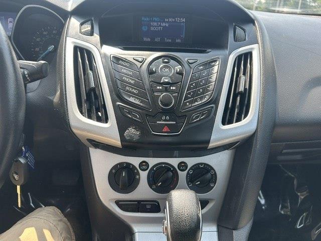 Ford Focus SE Sedan 2014