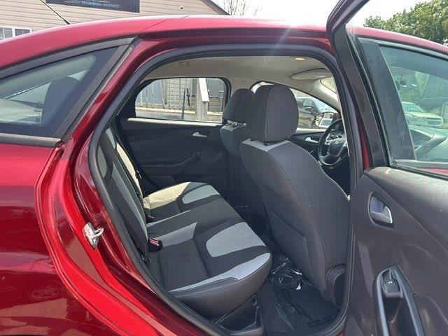 Ford Focus SE Sedan 2014