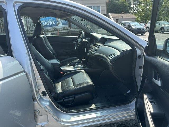 Honda Accord SE Sedan AT 2011