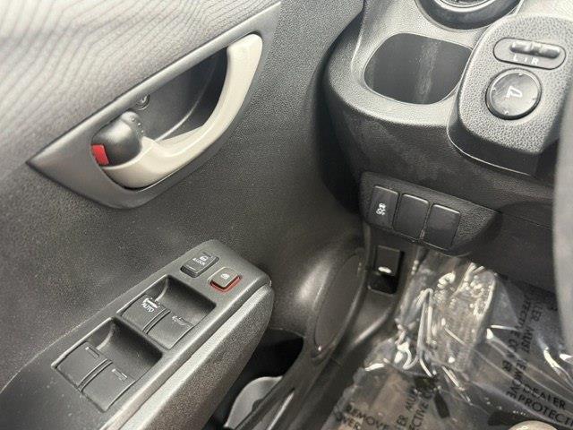 Honda Fit 5-Speed AT 2013