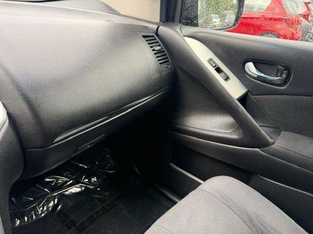 Nissan Murano SV AWD 2012
