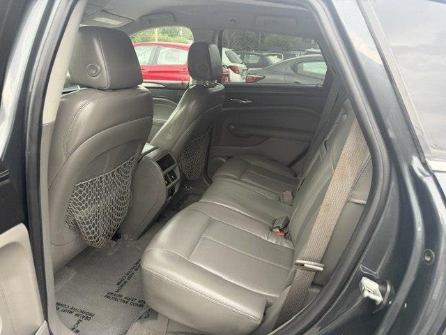 Cadillac SRX Base 2011