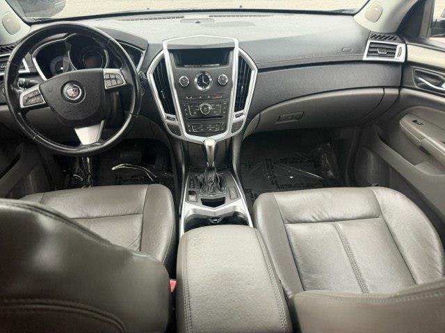 Cadillac SRX Base 2011