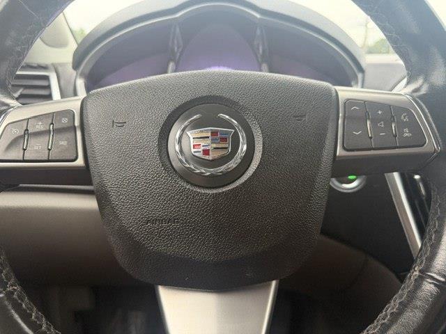 Cadillac SRX Base 2011