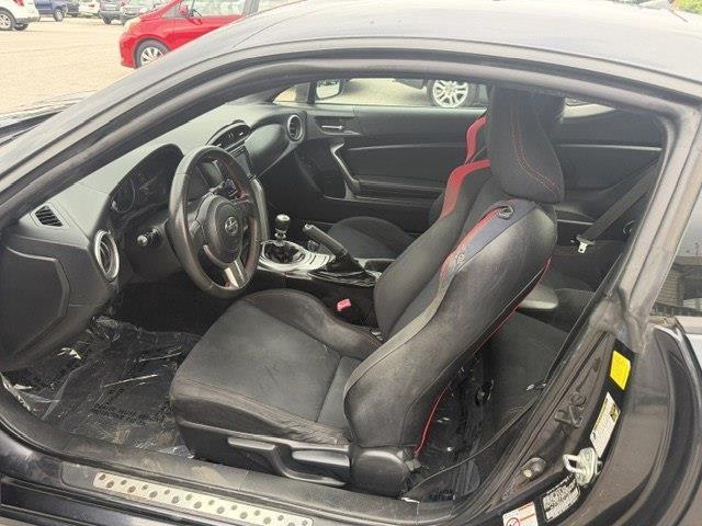 Scion FR-S 6MT 2013