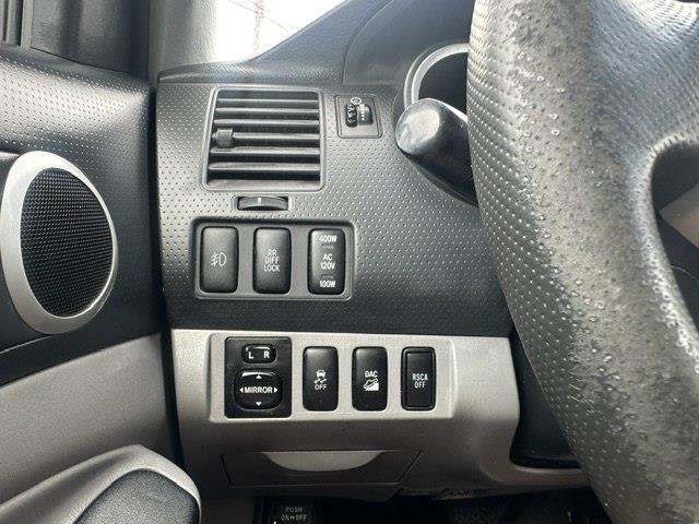 Toyota Tacoma Double Cab V6 6MT 4WD 2015