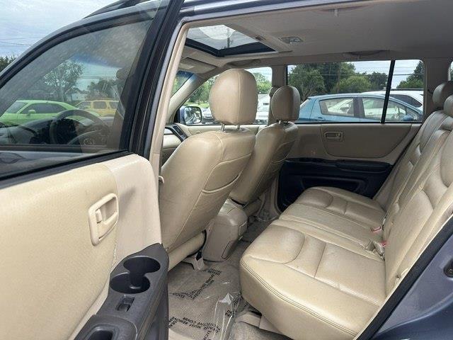 Toyota Highlander Limited V6 4WD 2003