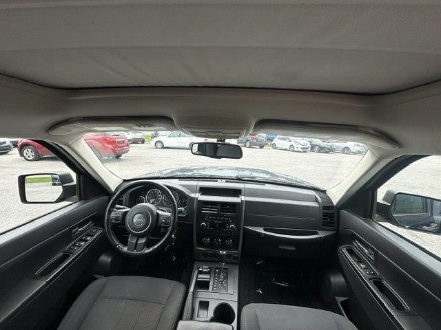 Jeep Liberty Sport 4WD 2012