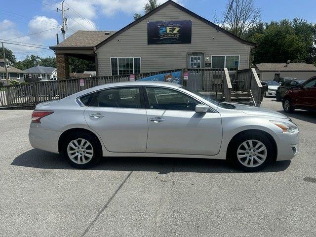 Nissan Altima 2.5 S 2014