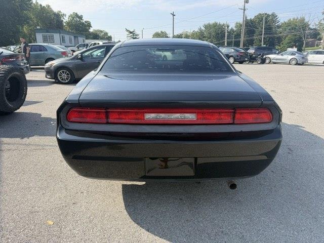 Dodge Challenger SE 2009