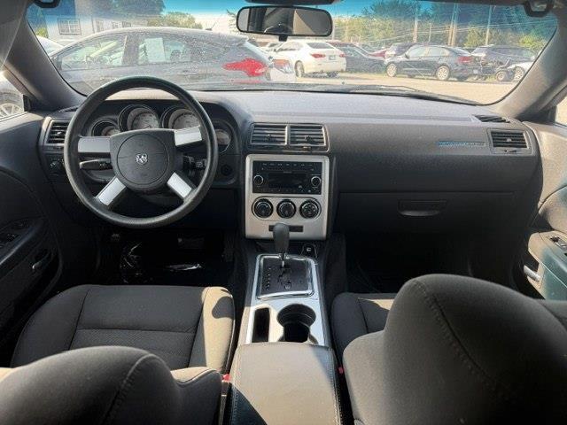 Dodge Challenger SE 2009