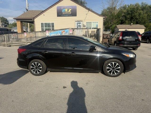 Ford Focus S Sedan 2015