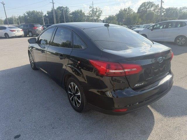 Ford Focus S Sedan 2015