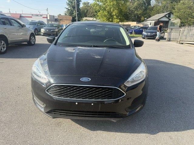 Ford Focus S Sedan 2015