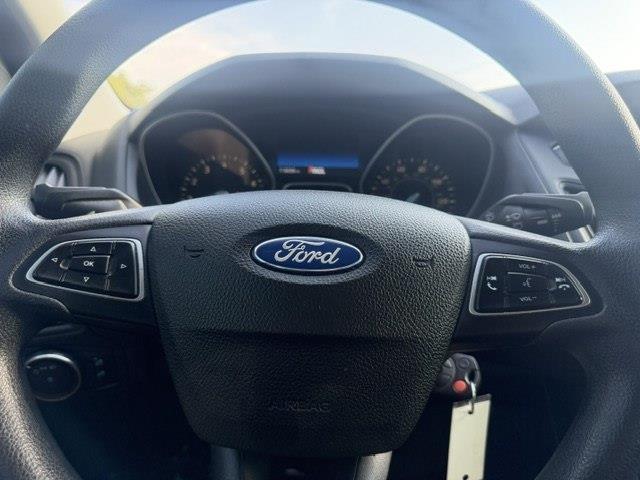 Ford Focus S Sedan 2015