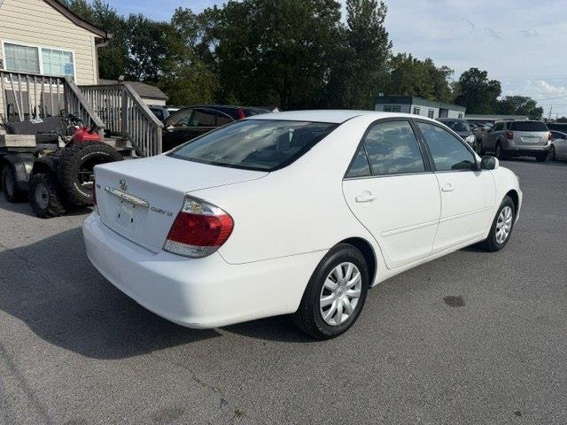 Toyota Camry LE 2005