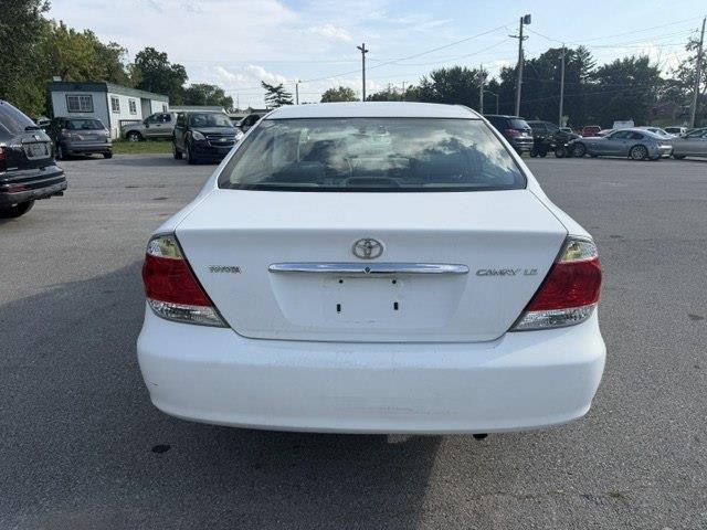 Toyota Camry LE 2005