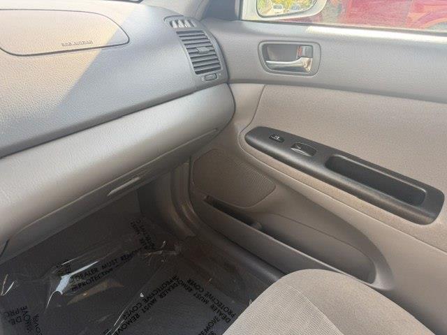 Toyota Camry LE 2005