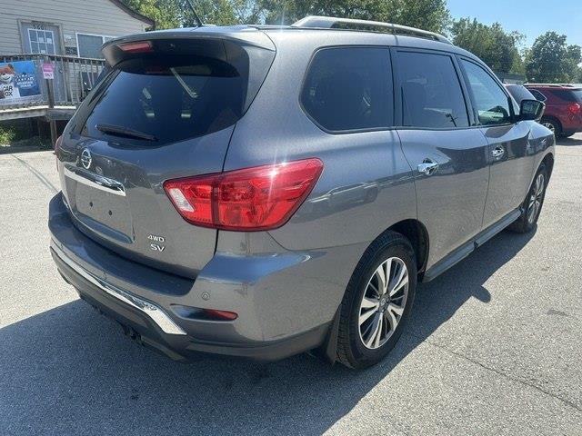 Nissan Pathfinder SV 4WD 2017