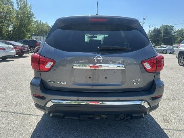 Nissan Pathfinder SV 4WD 2017