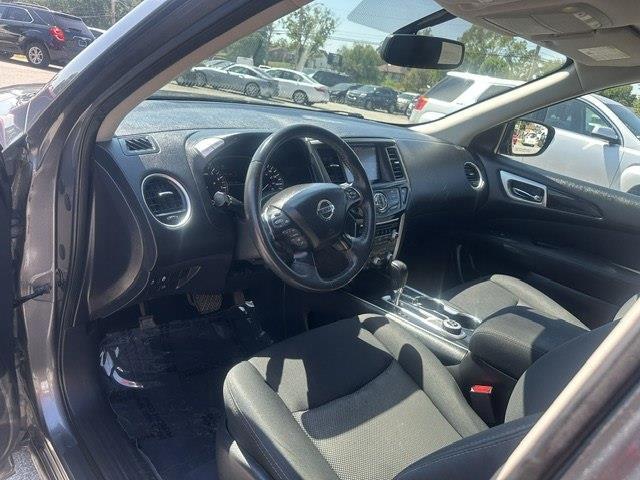 Nissan Pathfinder SV 4WD 2017