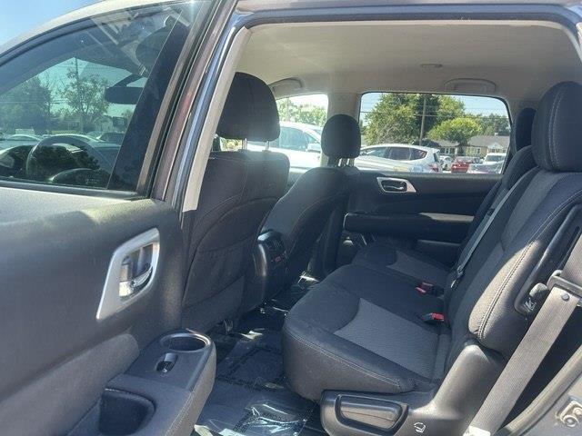 Nissan Pathfinder SV 4WD 2017