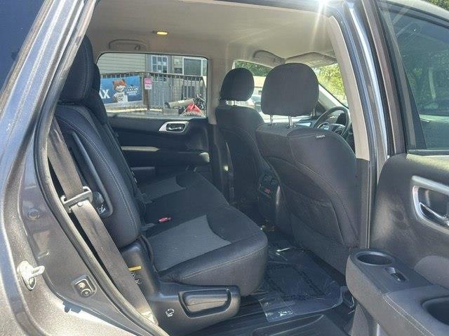 Nissan Pathfinder SV 4WD 2017