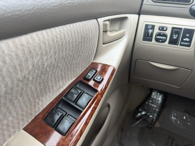 Toyota Corolla LE 2006
