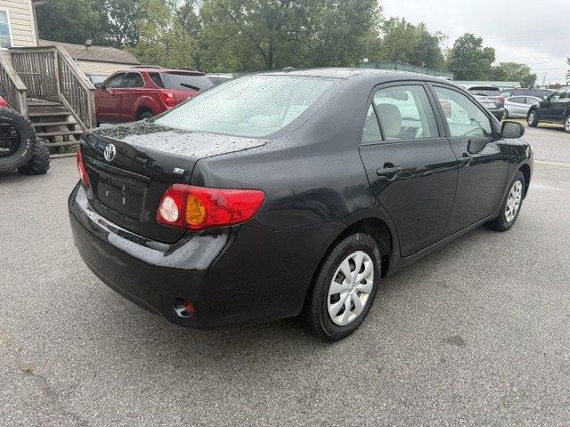 Toyota Corolla LE 4-Speed AT 2010