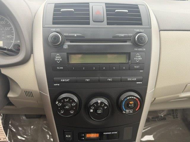 Toyota Corolla LE 4-Speed AT 2010