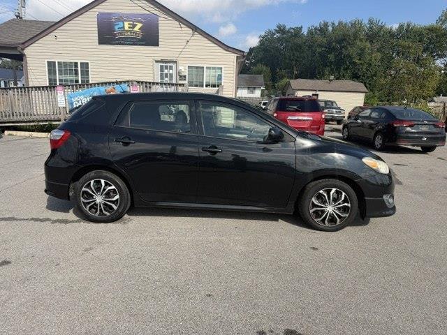 Toyota Matrix S 5-Speed MT 2010