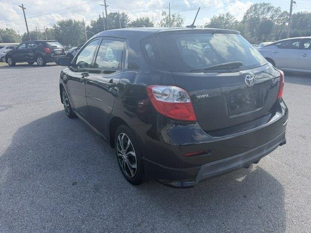 Toyota Matrix S 5-Speed MT 2010
