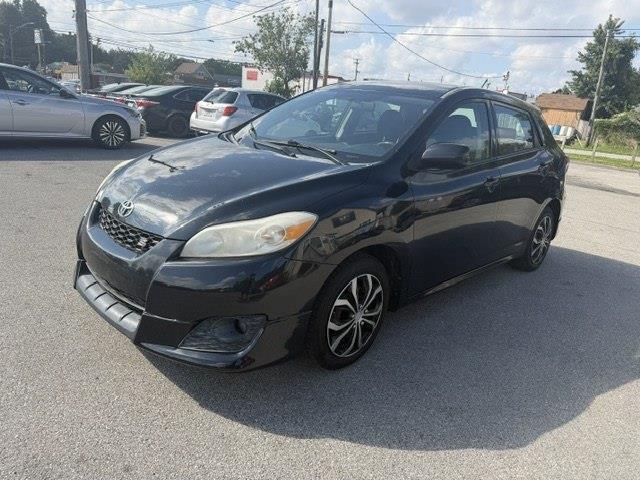 Toyota Matrix S 5-Speed MT 2010